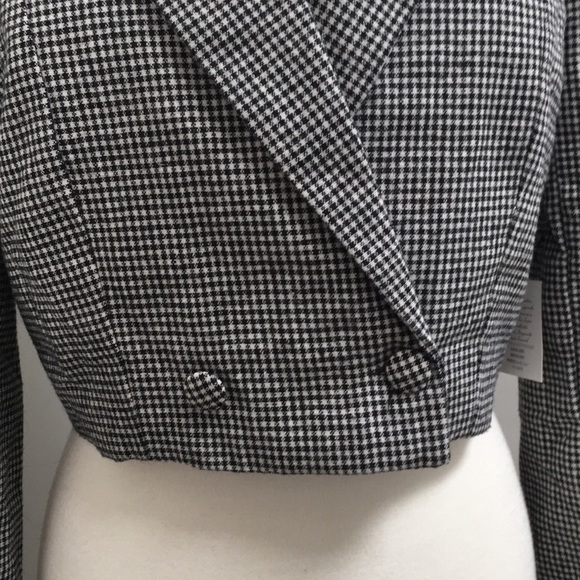Forever 21 Cropped Gingham Blazer - Picture 3 of 4
